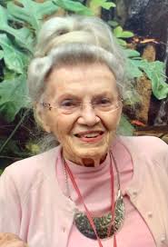 Eleanor Frazier's Instagram, Twitter & Facebook