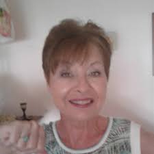 Gisele Mackey's Instagram, Twitter & Facebook