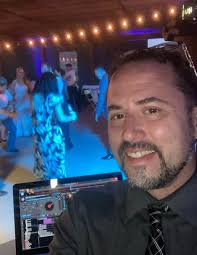 Aaron Skow's Instagram, Twitter & Facebook