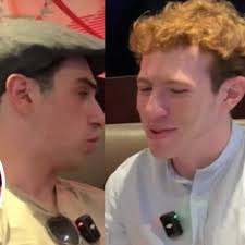 Quiénes son los jóvenes millonarios que se subieron al Metro de CDMX y  desataron la furia en TikTok