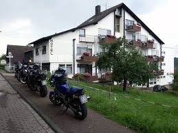 Hotel haus bastian darbojas pārējo apmešanās vietu darbība, viesnīcas un moteļi aktivitātēs. Bilder Der Ocinside De Motorradtour 2013 02 08 13 Bis 04 08 13