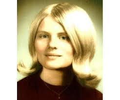 Eileen Clauss's Instagram, Twitter & Facebook