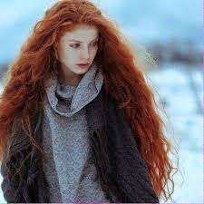 The Woman Like Brave Merida In Real Life Disney Princess Photography Long Red Hair Red Hair Extensions Red Curly Hair Girls With Red Hair
