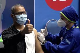 Yang bukan warga jakarta bisa membawa surat keterangan bekerja di dki. Meraba Model Vaksin Lansia Di Ibu Kota Antara News