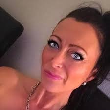 Jane Gunther's Instagram, Twitter & Facebook