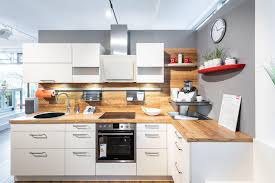 Bitte hilf anderen kücheninteressierten und teile deine erfahrungen mit diesem küchenplaner, indem du eine bewertung schreibst. Kuchen In Halle Kueche