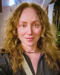 Elena Barth's Instagram, Twitter & Facebook