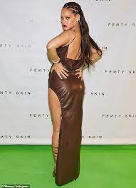 The couple split in january 2020 after three years of dating. Rihanna Attends Fenty Skin Virtual Event July 29 2020 Fashionsizzle