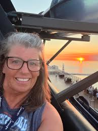 Hi people! Thanks for accepting me to this group. I'm transitioning, still  eating some veggies I've always eaten mostly everything... though my goal  here is to become a carnivore. Question: as someone