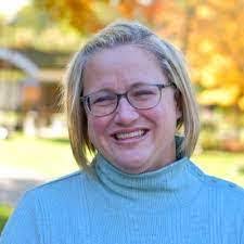 Robin Landes's Instagram, Twitter & Facebook