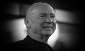 Rugby league is in mourning after one of the game's greatest ever players, bob fulton, died, aged 73. Joqhxrxb Ynmfm