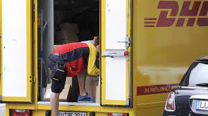 Create shipping, package labels and customs invoice. Dhl Zu Diesen Uhrzeiten Konnen Sie Mit Ihrer Lieferung Rechnen Focus De