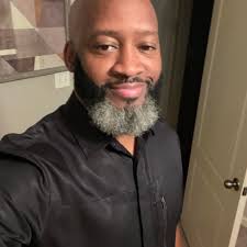 Pretending I have an undercover boyfriend