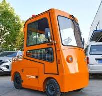 Luggage Towing 10ton 15ton Electric Towing Tractor with Enclosed Cabin