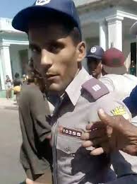 Los rostros de los dos policia que agredieron a un Anciani ciego y a su  hijo en La Habana. EL VIDEO LO PUEDE ENCONTRAR AQUI EN MI PAGINA.