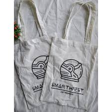 Tote bag tersedia dalam beragam pilihan bahan. Grosir Tote Bag Blacu Custom Murah Tas Totebag Blacu Tas Tote Bag Blacu Shopee Indonesia