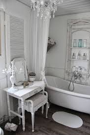 Ecco i consigli per arredare un bagno shabby in maniera elegante e al passo con i tempi. 28 Modi Per Donare Al Tuo Bagno Un Atmosfera Shabby Chic Home Decor