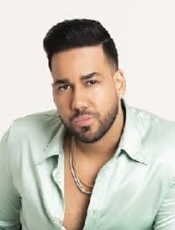 Romeo santos publicó un video cantándole a su bebé y emocionó a todos. Romeo Santos Age Height Net Worth Bio 2021