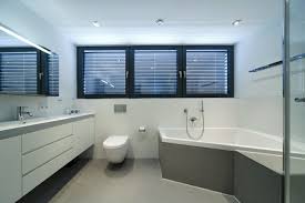 Clevere Losung Bauemotion De Badezimmer T Losung Eckwanne Badezimmer