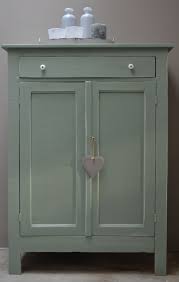 pin van lana pilaar op cedante brocante kasten cabinets meubels home deco kast krijtverf