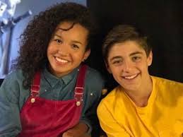 Sofia Wylie Filming Another Episode Of Andi Mack With Asherdovangel Andi Mack Andi Mack Cast Cute Faces To Draw