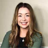 Alanna Dillon's Instagram, Twitter & Facebook