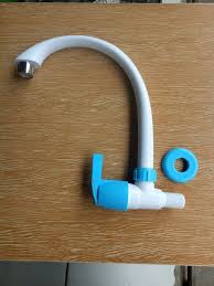 Ujung dari kran ina ini juga universal sesuai dengan sambungan aksesoris lain seperti pancuran kamar mandi ataupun selang. Jual Kran Angsa Pvc Bagus Kran Cuci Piring Kran Dapur Keran Air Plastik Di Lapak Agung Mulia Bangunan Bukalapak