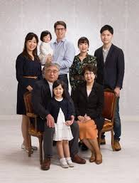 message 家族 秩父写真館 お宮参りや七五三 入学式 ウェディング 家族写真なら 埼玉 西武秩父の秩父写真館 家族のポートレート 家族写真 おしゃれ 写真