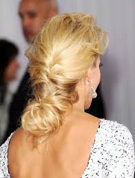 Pour celle qui ont les cheveux longs et qui ne savent pas quoi faire avec : Idee Coiffure De Bal En 53 Inspirations Pour Votre Fete