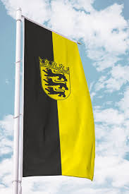 Die landesflagge baden württembergs das land baden württemberg hat mehrere flaggen, eine landesflagge und eine landesdienstflagge in deutsch wikipedia. Baden Wurttemberg Fahne Fur Ausleger Mit Wappen