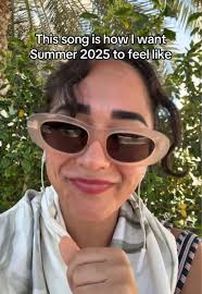 Summer Vibes: The Ultimate Ibiza Club Song