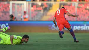 Cristian angel bravo paredes (i) eduardo benitez saavedra: Esteban Paredes Pulverizo Record De 80 Anos En La Roja As Chile
