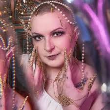 Jocelyn Carella-Erickson (@jocelynerickson)