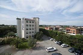 Situated in fiano romano, this hotel is 10 mi (16.1 km) from abbazia di farfa and 22.5 mi (36.2 km) from montegelato falls. Best Western Park Hotel Roma Nord Fiano Romano Rom Buchen Sie Jetzt