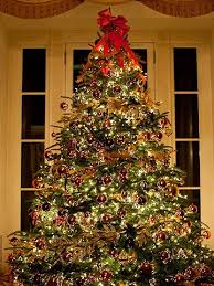 These Easy Homemade Christmas Decorations Will Make Your Home Merry And Bright Christmas Traditions Christmas Beautiful Christmas Trees