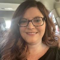 Kim Krall's Instagram, Twitter & Facebook