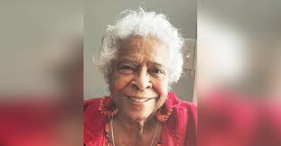 Geraldine Porter's Instagram, Twitter & Facebook