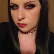 Kari 🎃🎶🖤🤘