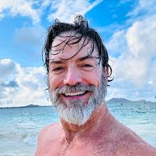 Keith Allan's Instagram, Twitter & Facebook