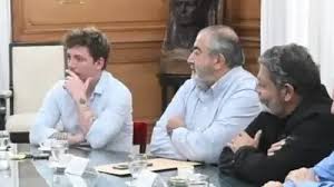 CGT ata su suerte a la de Santiago Caputo y le da la espalda al juicio  político a Milei | El Destape