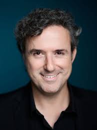 Javier Alonso's Instagram, Twitter & Facebook