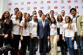 He is an actor, known for parásitos (2011), the robert macneil report (1975) and quebrando o tabu (2011). Bogota Joven Con Juan Manuel Santos Home Facebook