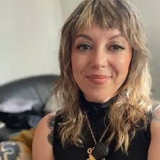 Maggie Wolff (@mwolffwriter)