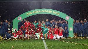 Wir bedanken uns an dieser stelle bei euch für die treue und wünschen euch trotz dessen einen schönen abend! Double Sieg Bayern Feiern Ihr Happy End In Berlin
