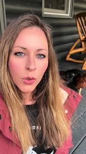 Laura Grasser's Instagram, Twitter & Facebook