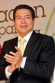Esto, gracias a que se han visto resultados palpables por lo que la gente siente mucha simpatía hacia el proyecto de transformación y quiere que. Archivo Mario Delgado Carrillo Young Global Leaders Honoree 2011 Jpg Wikipedia La Enciclopedia Libre