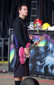 Mark hoppus is a real one. Mark Hoppus The Pink Bass Drool Blink 182 Blink 182 Mark Blink 182 Live
