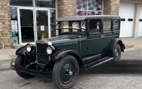 Image result for Kewanee Green Light 1932 Nash