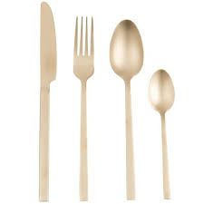 Coffret 24 Couverts En Inox Dore Clair Sur Maisons Du Monde Piochez Parmi Nos Meubles Et Objets Deco Et Faites Le Plein Maison Du Monde Couverts Dores Couvert
