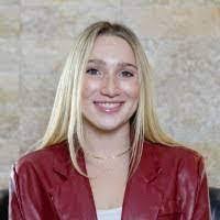 Madelyn Hendrickson's Instagram, Twitter & Facebook